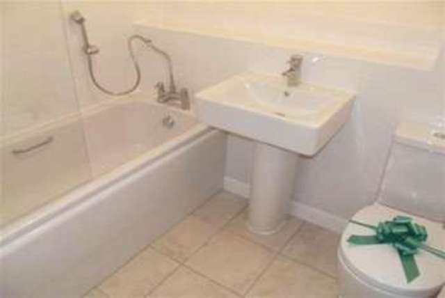  Image of 3 bedroom Detached house to rent in Courteenhall Drive Corby NN17 at Corby, NN17 5FE