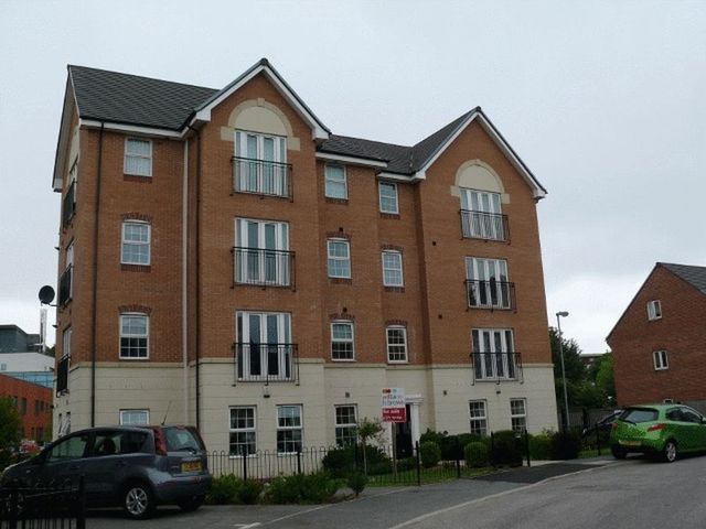  Image of 2 bedroom Flat to rent in Priory Chase Pontefract WF8 at Priory Chase  Pontefract, WF8 1TJ