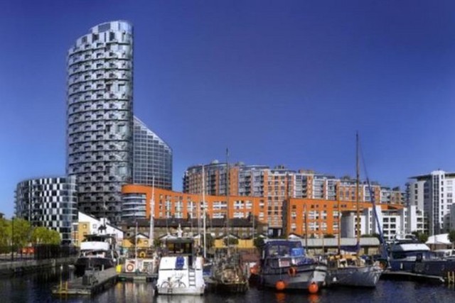  Image of Flat for sale in Fairmont Avenue London E14 at Fairmont Avenue  Canary Wharf, E14 9PF