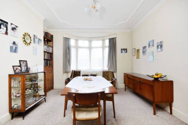  Image of 3 bedroom Detached house for sale in Queen Elizabeths Walk London N16 at Queen Elizabeths Walk  Stoke Newington, N16 0HX