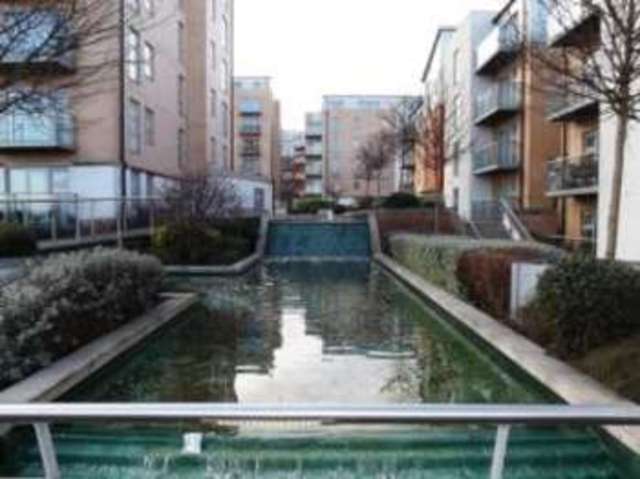  Image of 2 bedroom Flat for sale in Queen Mary Avenue London E18 at Queen Mary Avenue London South Woodford, E18 2FW