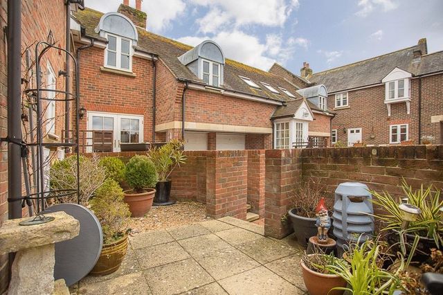  Image of 2 bedroom Semi-Detached house for sale in Queen Street Emsworth PO10 at Queen Street  Emsworth, PO10 7AD