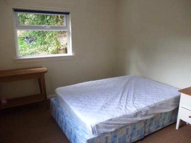  Image of 3 bedroom Flat to rent in Queen Street Stirling FK8 at Stirling  Stirling, FK8 1HL
