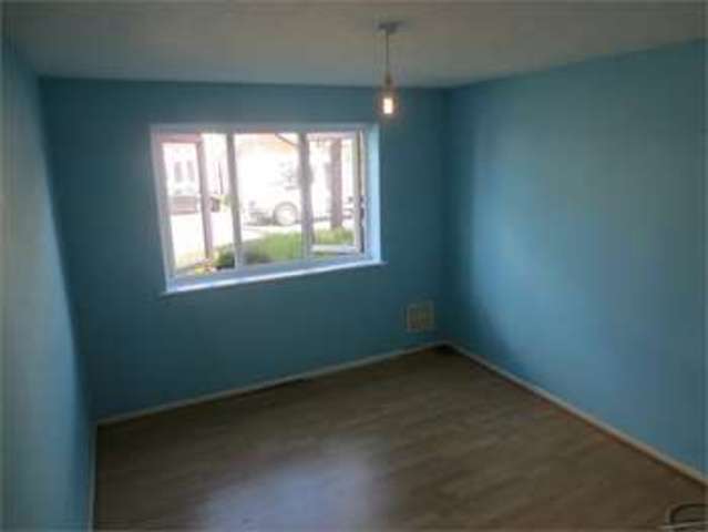  Image of 2 bedroom Apartment for sale in Queens Avenue Leigh-on-Sea SS9 at Queens Avenue Leigh on Sea Leigh-on-Sea, SS9 1QT
