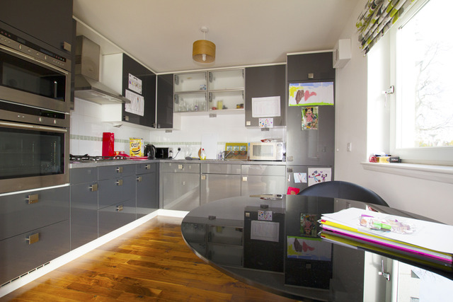  Image of 2 bedroom Flat to rent in Queens Crescent Aberdeen AB15 at City Centre Aberdeen Aberdeen, AB15 4BE