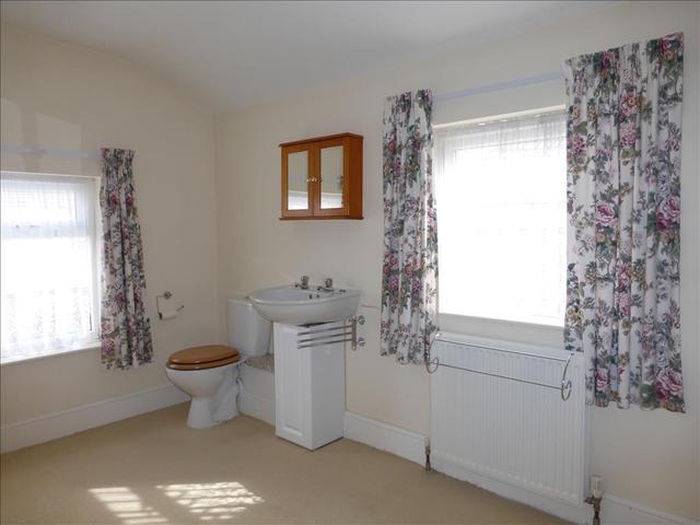  Image of 3 bedroom Terraced house for sale in Queens Road Lowestoft NR32 at Queens Road  Lowestoft, NR32 1TB