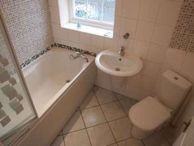  Image of 2 bedroom Semi-Detached house for sale in Queens Road Newark NG24 at Queens Road  Newark, NG24 1HB