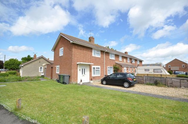  Image of 2 bedroom Terraced house for sale in Queens Road Westbury BA13 at Queens Road  Westbury, BA13 3LZ