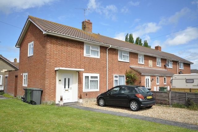  Image of 2 bedroom Terraced house for sale in Queens Road Westbury BA13 at Queens Road  Westbury, BA13 3LZ