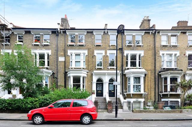  Image of 2 bedroom Maisonette for sale in Queensdown Road London E5 at Queensdown Road  Lower Clapton, E5 8NN