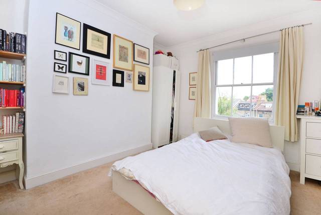  Image of 2 bedroom Maisonette for sale in Queensdown Road London E5 at Queensdown Road  Lower Clapton, E5 8NN