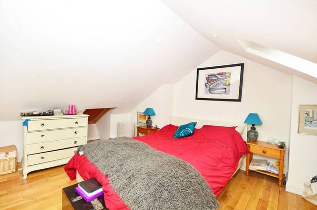  Image of 2 bedroom Maisonette for sale in Queensdown Road London E5 at Queensdown Road  Lower Clapton, E5 8NN