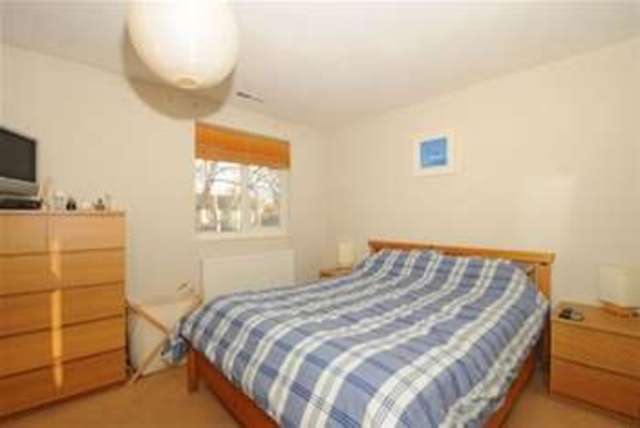  Image of 2 bedroom Detached house to rent in Quintrell Close Horsell Woking GU21 at Woking, GU21 3BT