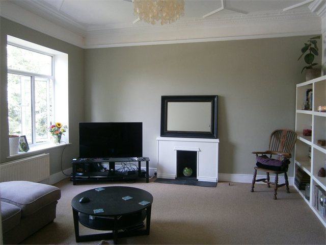  Image of 1 bedroom Flat for sale in Radnor Park Avenue Folkestone CT19 at Folkestone, CT19 5HN