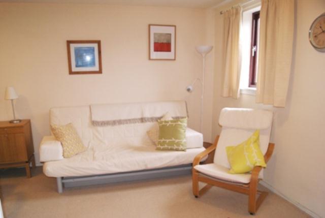  Image of 1 bedroom Flat to rent in Raeberry Street Glasgow G20 at Kelvinbridge Glasgow Glasgow, G20 6EJ