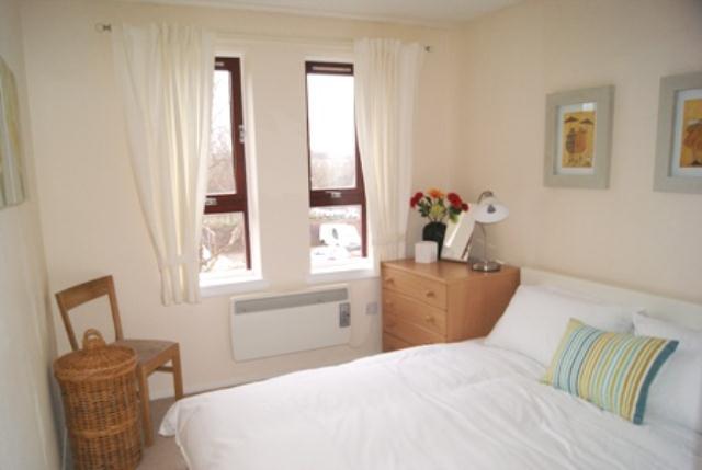  Image of 1 bedroom Flat to rent in Raeberry Street Glasgow G20 at Kelvinbridge Glasgow Glasgow, G20 6EJ