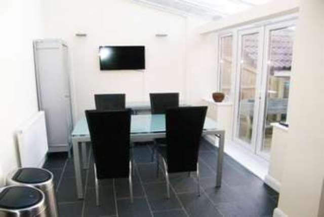  Image of 4 bedroom Detached house for sale in Raleigh Road Yeovil BA21 at Yeovil, BA21 5FG