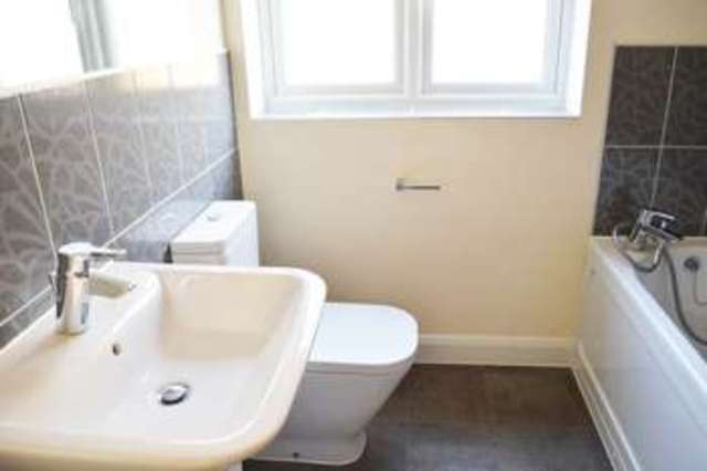 Image of 4 bedroom Detached house for sale in Raleigh Road Yeovil BA21 at Yeovil, BA21 5FG