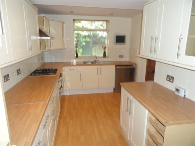  Image of 5 bedroom Terraced house for sale in Randall Place Bradford BD9 at Heaton, Bradford, BD9 4AE