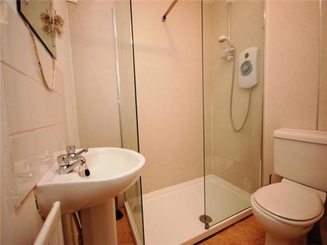  Image of 3 bedroom Flat to rent in Rankeillor Street Edinburgh EH8 at Newington Edinburgh Edinburgh, EH8 9HZ