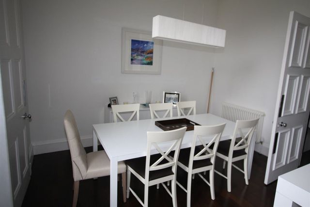  Image of 4 bedroom Flat to rent in Ravelston Terrace Edinburgh EH4 at Ravelston Edinburgh Edinburgh, EH4 3EF