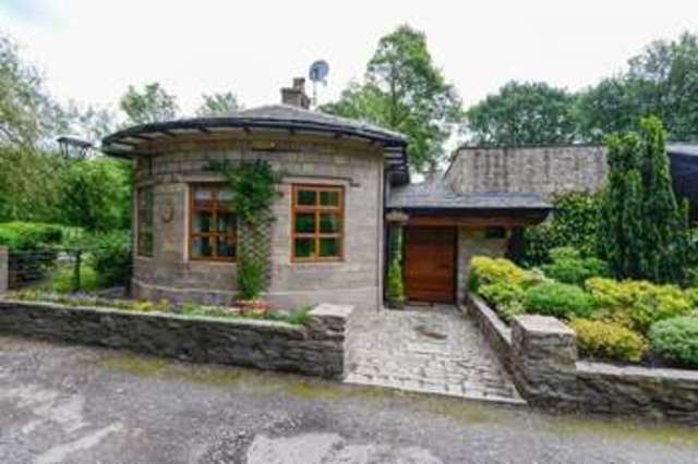  Image of 2 bedroom Detached house for sale in Rawlinson Lane Heath Charnock Chorley PR7 at 81 Rawlinson Lane Heath Charnock Chorley, PR7 4DE