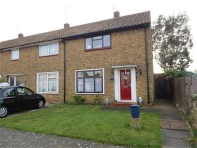  Image of 2 bedroom End of Terrace for sale in Rayleigh Drive Leigh-on-Sea SS9 at Rayleigh Drive Leigh on sea Leigh on sea, SS9 4JF
