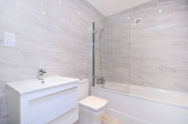  Image of 2 bedroom Maisonette for sale in Rectory Road London N16 at Rectory Road  Hackney, N16 7QP