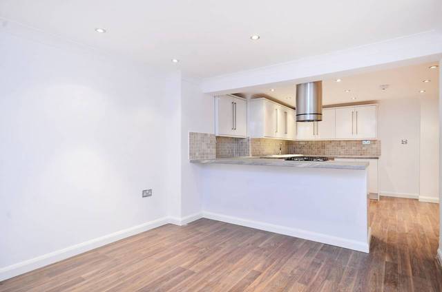  Image of 2 bedroom Maisonette for sale in Rectory Road London N16 at Rectory Road  Hackney, N16 7QP