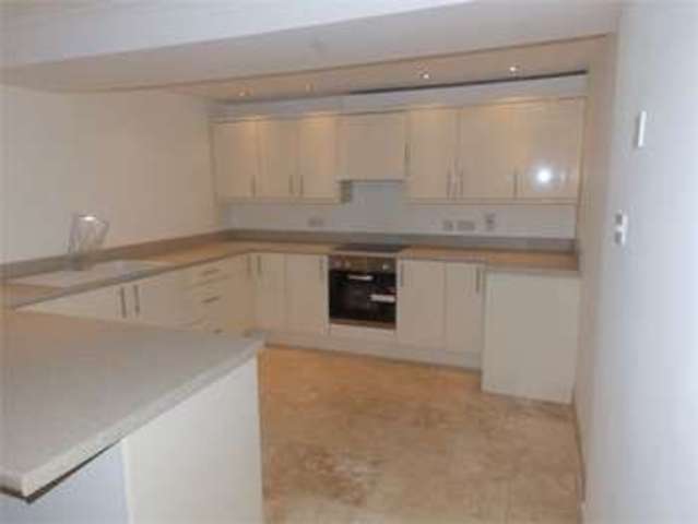  Image of 5 bedroom Detached house to rent in Rectory Road Hadleigh Benfleet SS7 at Rectory road Hadleigh Hadleigh, SS7 2ND