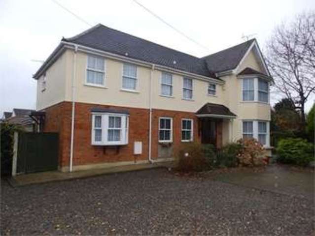  Image of 5 bedroom Detached house to rent in Rectory Road Hadleigh Benfleet SS7 at Rectory road Hadleigh Hadleigh, SS7 2ND