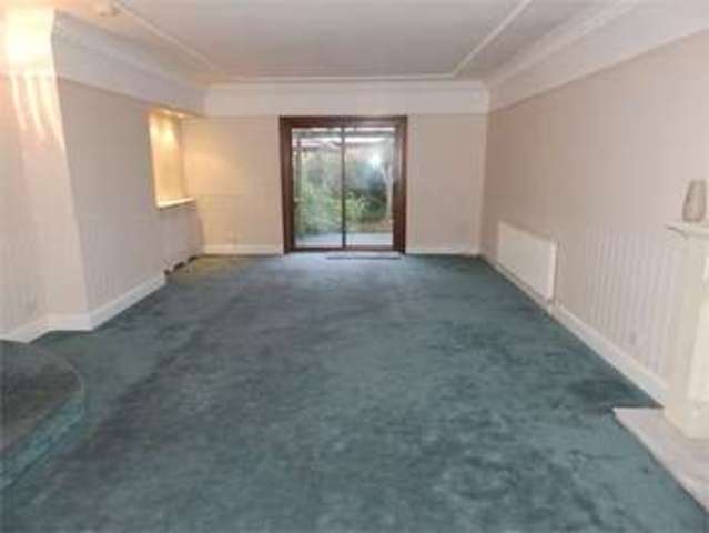  Image of 5 bedroom Detached house to rent in Rectory Road Hadleigh Benfleet SS7 at Rectory road Hadleigh Hadleigh, SS7 2ND
