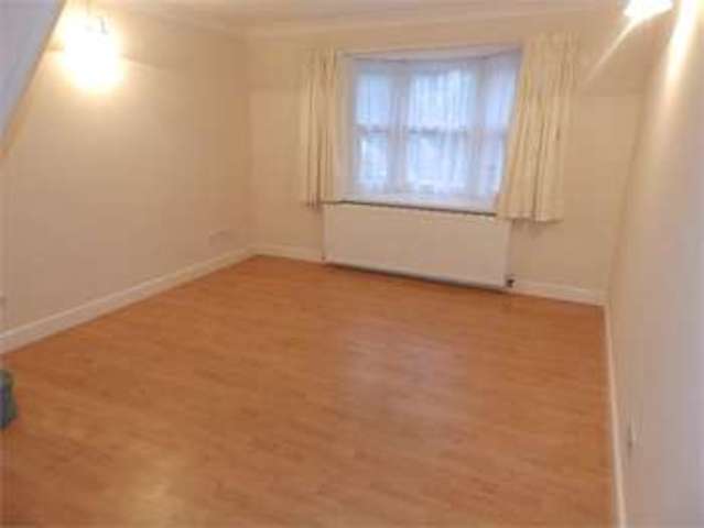  Image of 1 bedroom Semi-Detached house to rent in Rectory Road Hadleigh Benfleet SS7 at Rectory road Hadleigh Hadleigh, SS7 2ND