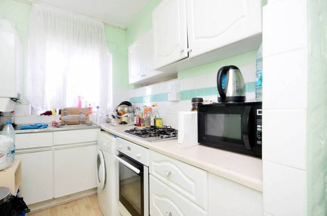  Image of 1 bedroom Flat for sale in Rectory Road London N16 at Rectory Road, Stoke Newington  Stoke Newington, N16 7QX