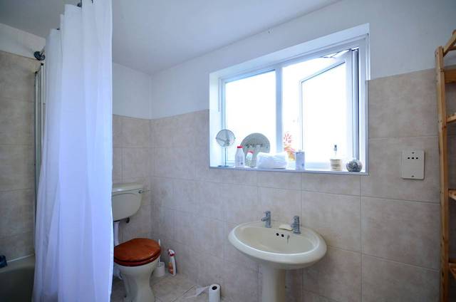  Image of 4 bedroom Flat to rent in Rectory Road London N16 at Rectory Road  Stoke Newington, N16 7PP