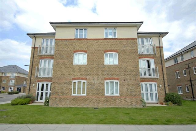  Image of 1 bedroom Flat for sale in Periwood Crescent Perivale Greenford UB6 at Red Deer House, 12 Periwood Crescent Greenford Greenford, UB6 7FN