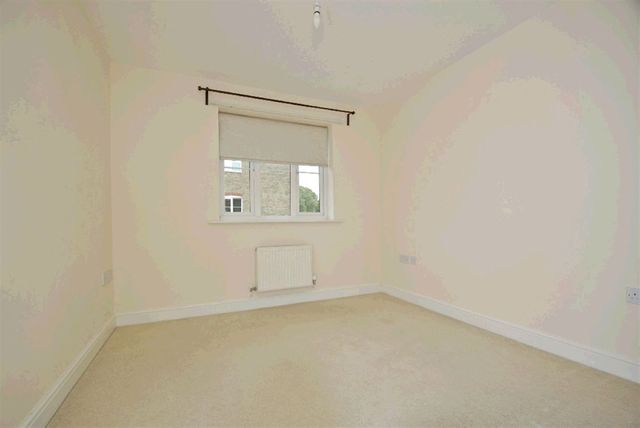  Image of 1 bedroom Flat for sale in Periwood Crescent Perivale Greenford UB6 at Red Deer House, 12 Periwood Crescent Greenford Greenford, UB6 7FN