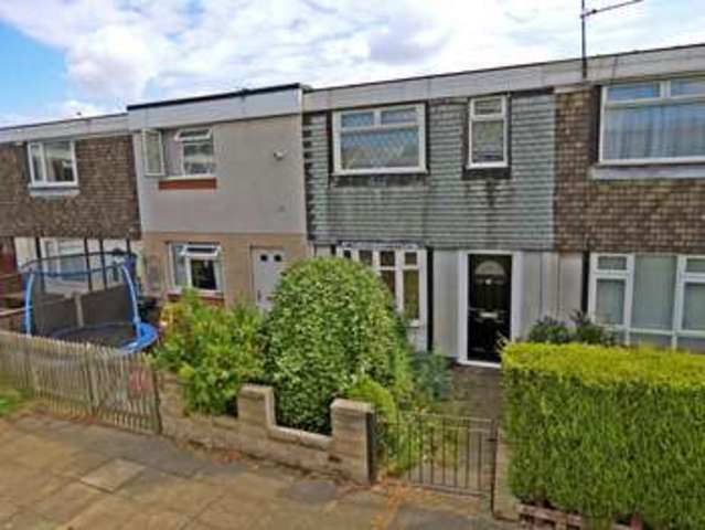  Image of 3 bedroom Property to rent in Red Hall Chase Leeds LS14 at Leeds LS14 Leeds, LS14 1NS