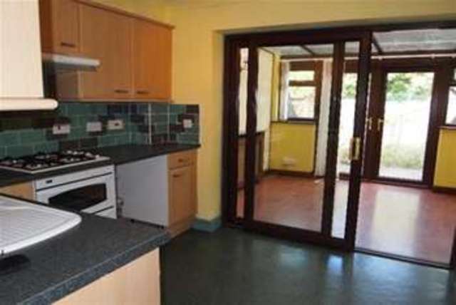  Image of 2 bedroom Property to rent in Redlake Drive Taunton TA1 at Taunton, TA1 2RS