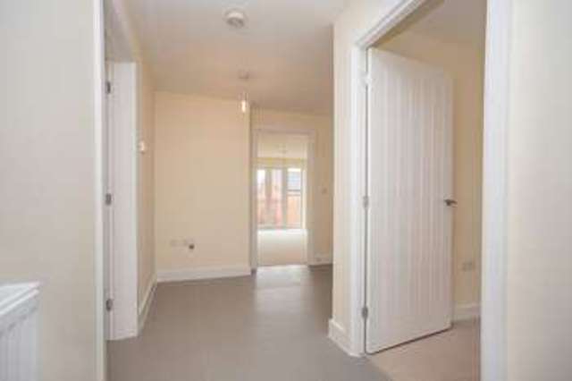  Image of 4 bedroom Detached house for sale in Lapwing Close Emsworth PO10 at Lapwing Close  Emsworth, PO10 7GS