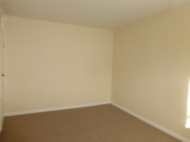  Image of 3 bedroom Terraced house to rent in Redstone Farm Road Birmingham B28 at REDSTONE FARM ROAD  HALL GREEN, BIRMINGHAM, B28 9NT