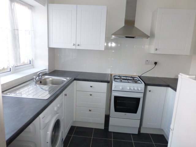  Image of 3 bedroom Terraced house to rent in Redstone Farm Road Birmingham B28 at REDSTONE FARM ROAD  HALL GREEN, BIRMINGHAM, B28 9NT