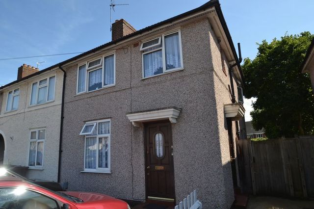  Image of 1 bedroom Flat to rent in Reede Road Dagenham RM10 at Reede Road  Dagenham, RM10 8ED