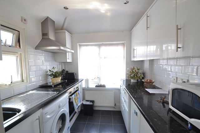  Image of 1 bedroom Flat to rent in Reede Road Dagenham RM10 at Reede Road  Dagenham, RM10 8ED