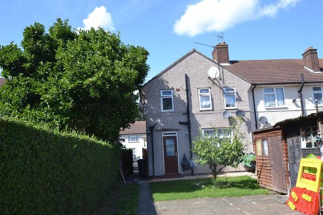  Image of 1 bedroom Flat to rent in Reede Road Dagenham RM10 at Reede Road  Dagenham, RM10 8ED