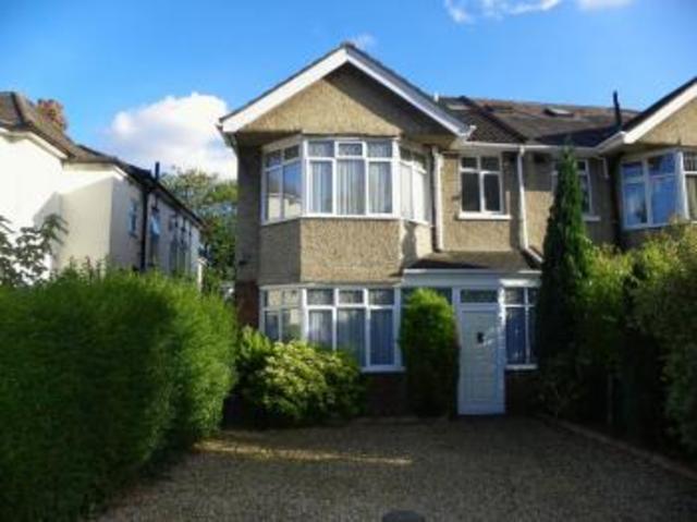  Image of 4 bedroom Semi-Detached house to rent in Regents Park Road Southampton SO15 at Regents Park Road  Southampton, SO15 8NY
