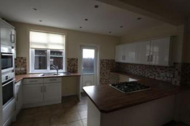  Image of 4 bedroom Semi-Detached house to rent in Regents Park Road Southampton SO15 at Regents Park Road  Southampton, SO15 8NY