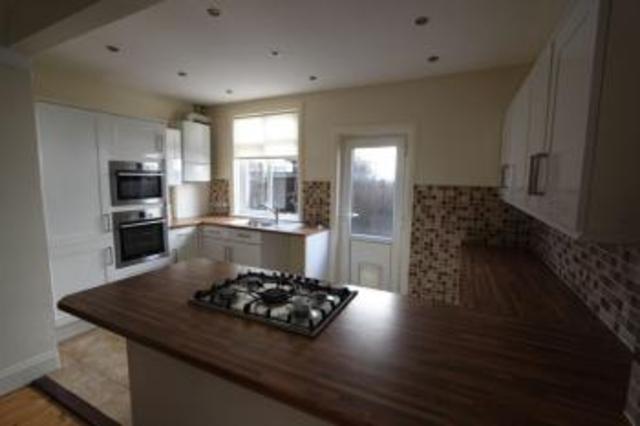  Image of 4 bedroom Semi-Detached house to rent in Regents Park Road Southampton SO15 at Regents Park Road  Southampton, SO15 8NY