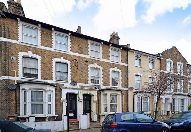  Image of 1 bedroom Flat for sale in Reighton Road London E5 at Reighton Road, Stoke Newington  Clapton, E5 8SQ