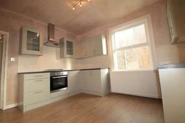  Image of 3 bedroom Maisonette to rent in Renmuir Street London SW17 at London, SW17 9SW